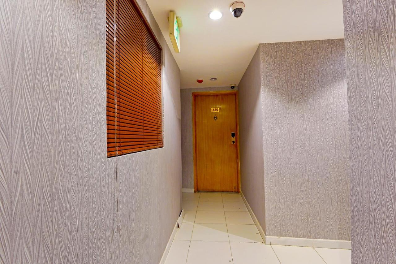 Oyo 925 Emirates Hotel Дубай Екстериор снимка